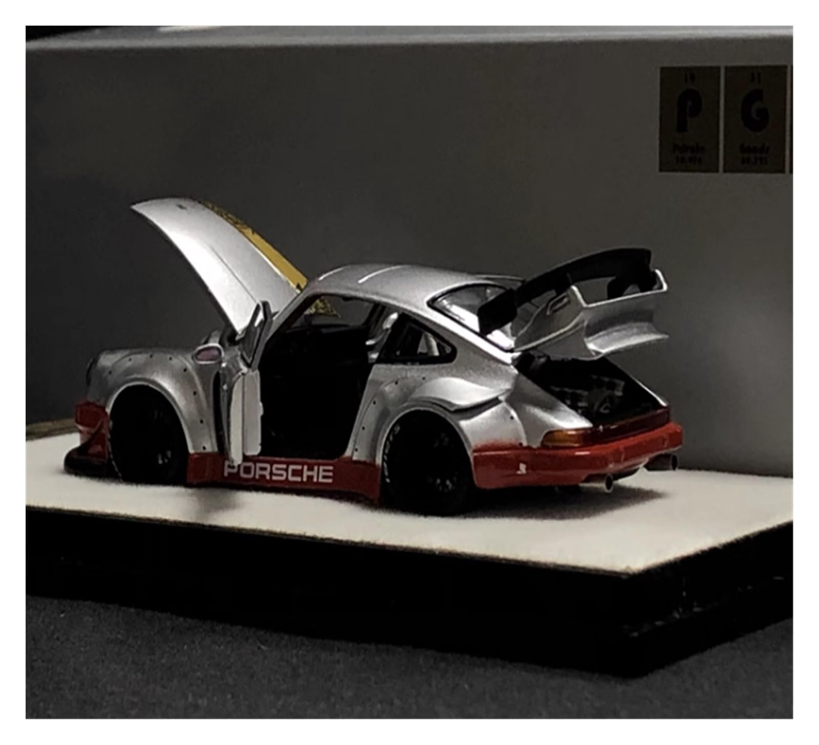 ポルシェ 930 RWB 1/64ミニカー　フルオープン Amazon | ミニカー ポルシェ 911 (930) RWB 1:64 合金フルオープンカー