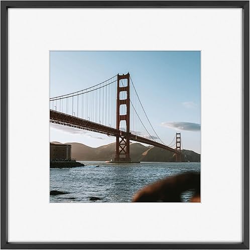 Vista 276 de Frametory - Colección de marcos de metal para fotos, marco de aluminio para fotos con alfombrilla de color marfil y cristal real Dorado