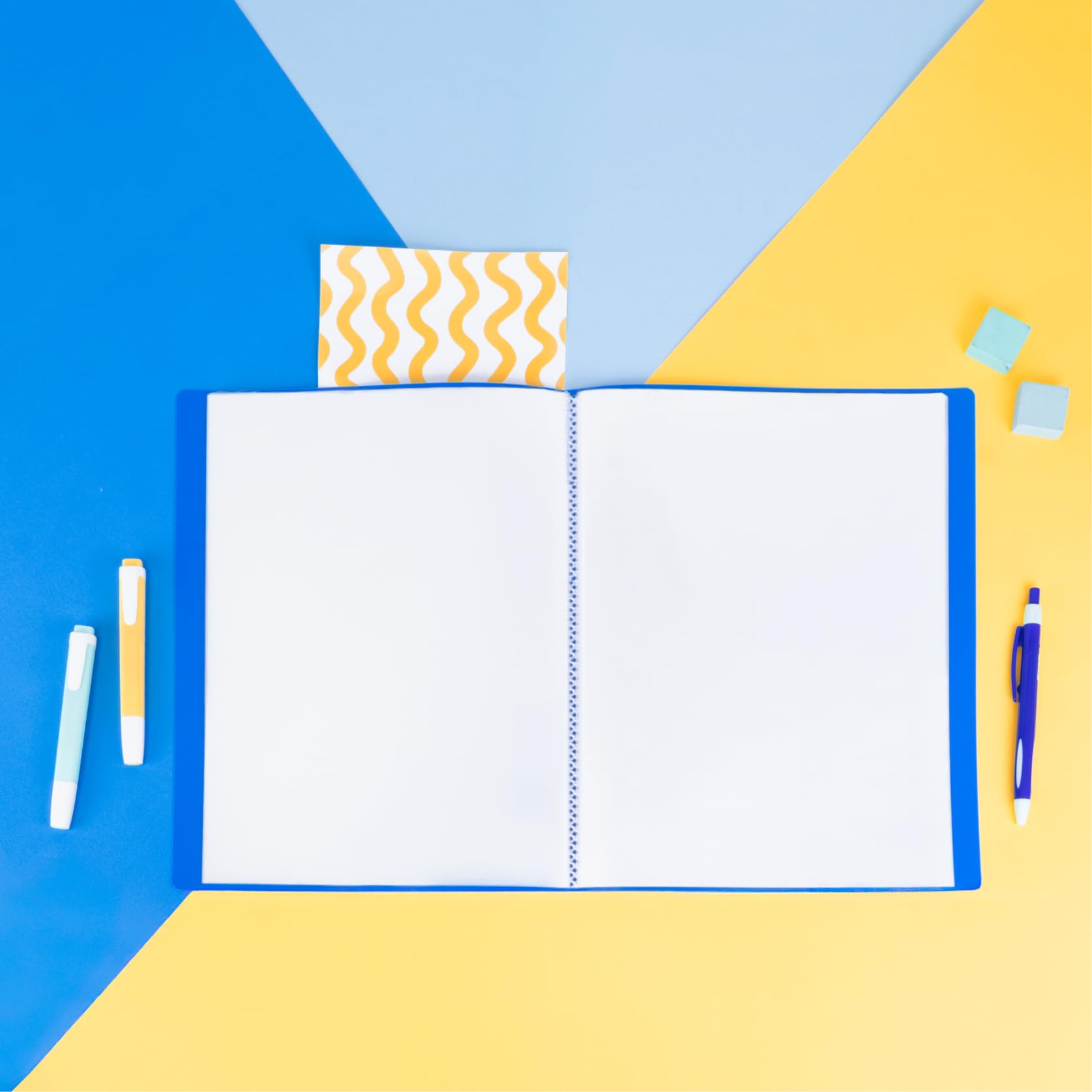 RAYLU PAPER - Carpeta con Fundas Transparentes Tamaño A5, Hecha de Polipropileno 100% Biodegradable, 20 Fundas Transparentes para Documentos en Casa y Oficina (A5, 20 fundas, Azul)