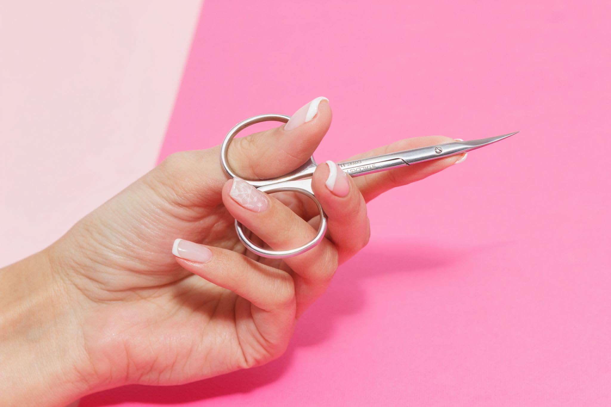 STALEKS PRO by Natury Nails Forbici professionali per cuticole con gancio per mancini. Manicure Anelli ergonomici. Acciaio inossidabile. Expert SE-13/3