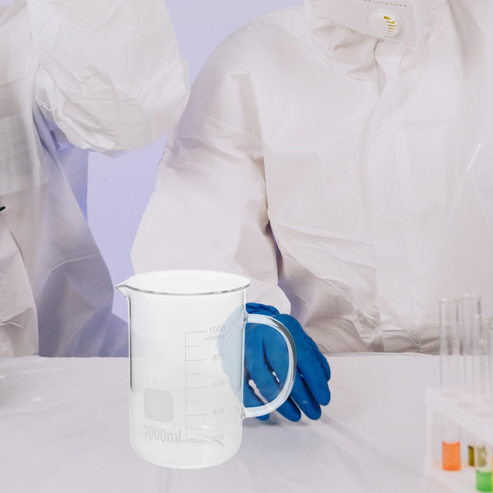 BESTYASH Glasmessbecher mit Henkel und Ausgießer 1000ml Großer Messbecher für Labor und Küche Vielseitig Einsetzbar aus Glas