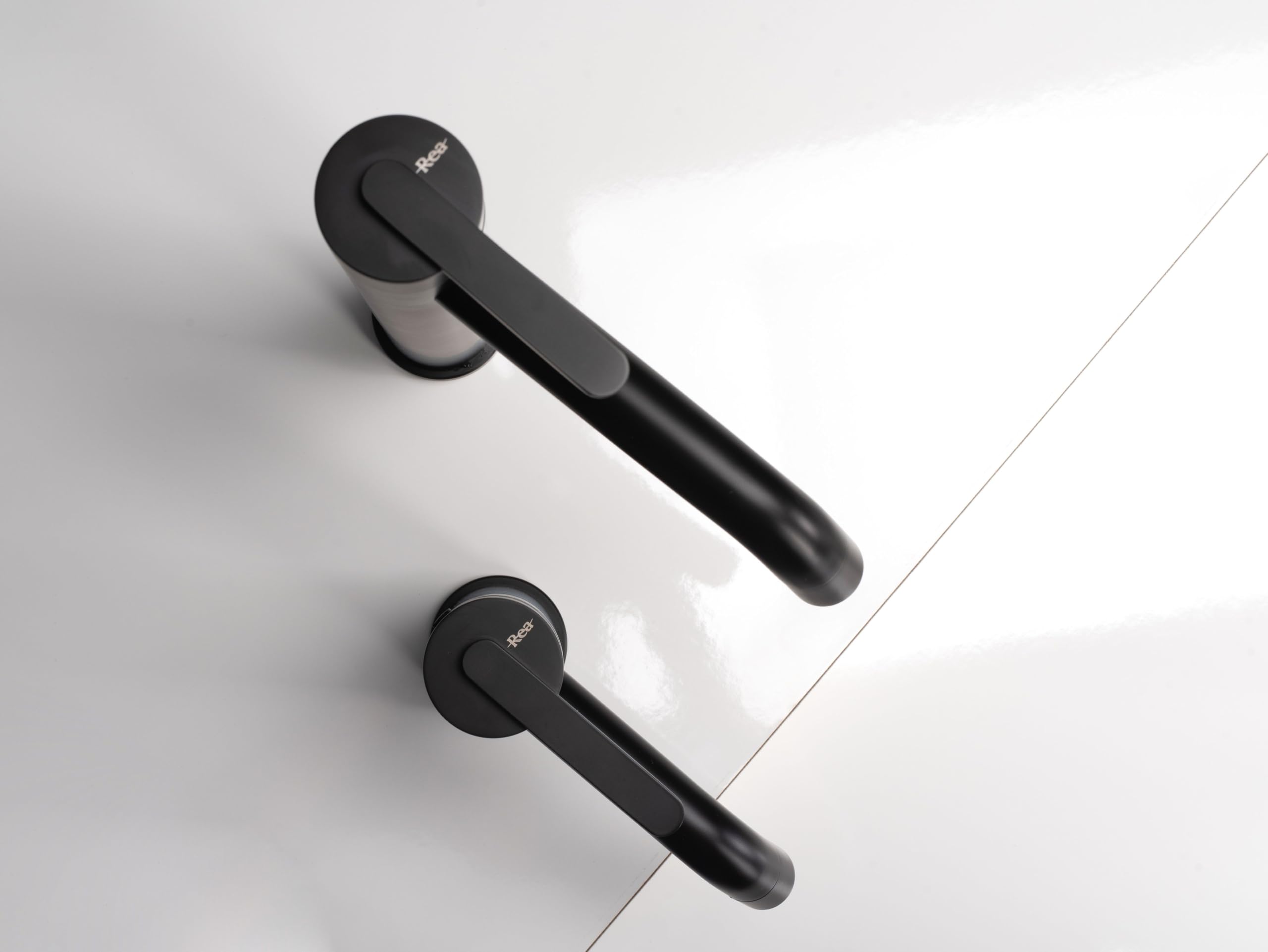 Rea - Ontario Js-11801-1B High Rubinetto Da Lavabo Nero, Miscelatore Per Bagno In Ottone Con Maniglia Singola, Rubinetto Per Lavaggio A Mano Regolabile Caldo E Freddo 14,5x4,5x30cm