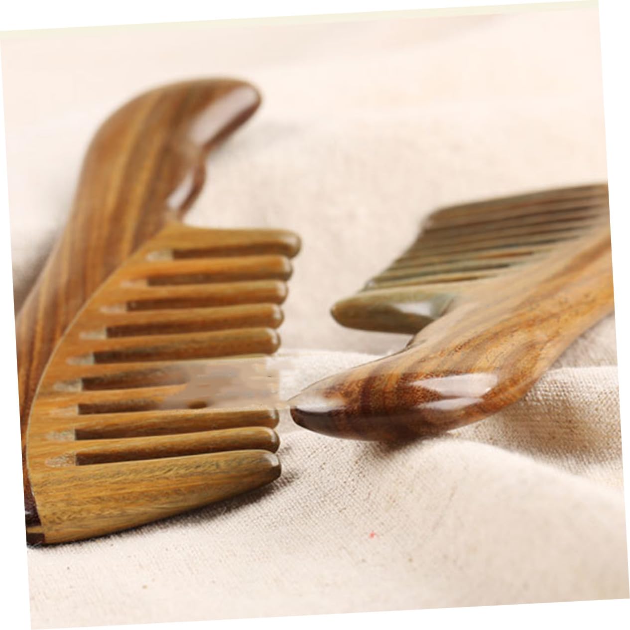 Peigne de Massage Khaki en Bois de Santal, à Dents Larges