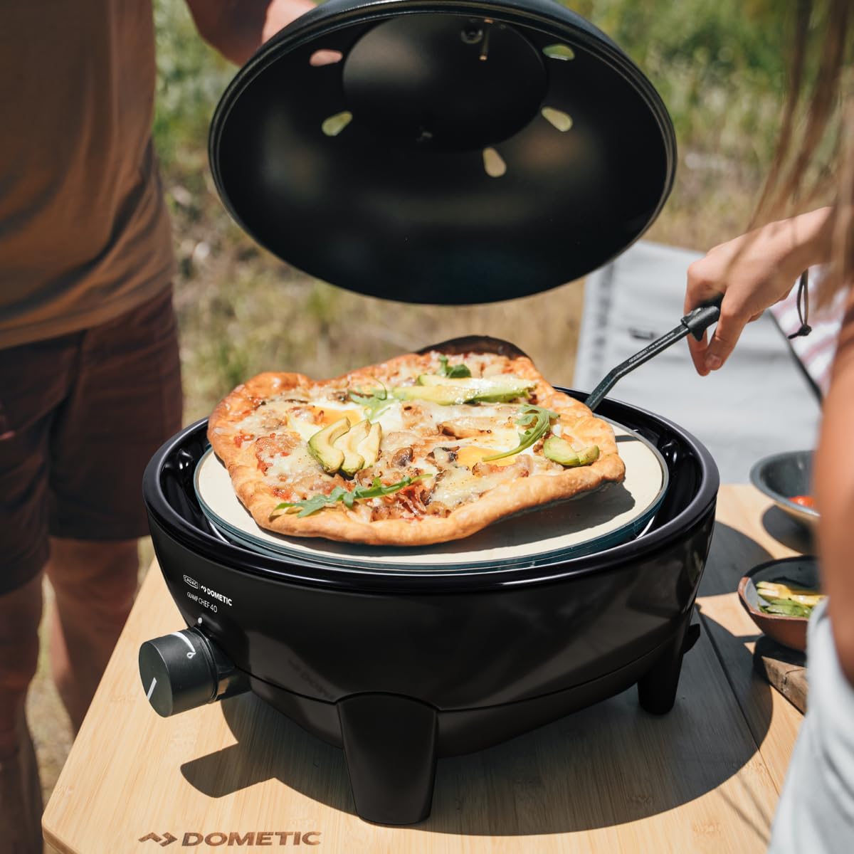 CADAC - Glamp Chef 40 - Barbecues portables - Revêtement céramique GreenGrill - Allumage automatique - Incl. Housse de protection - Camping - Les incontournables du barbecue - Utilisation en extérieur