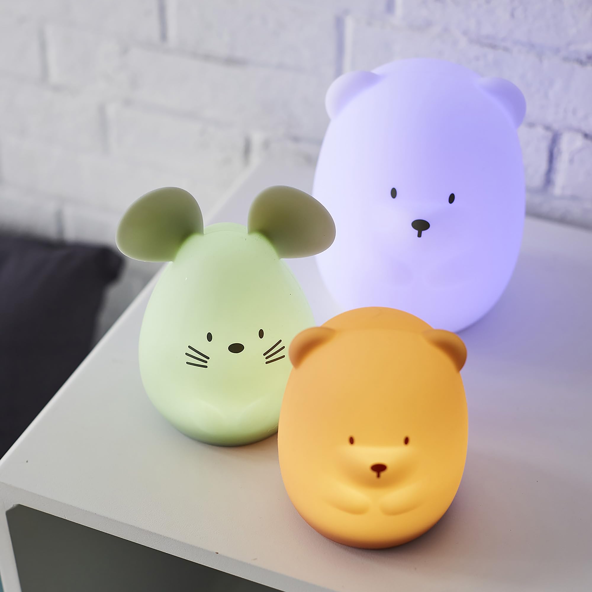 Nattou Lámpara de noche Oso con luz LED hecho de silicona, 7 colores, Sin BPA, 16 cm, Vegano, Silicona, Blanco