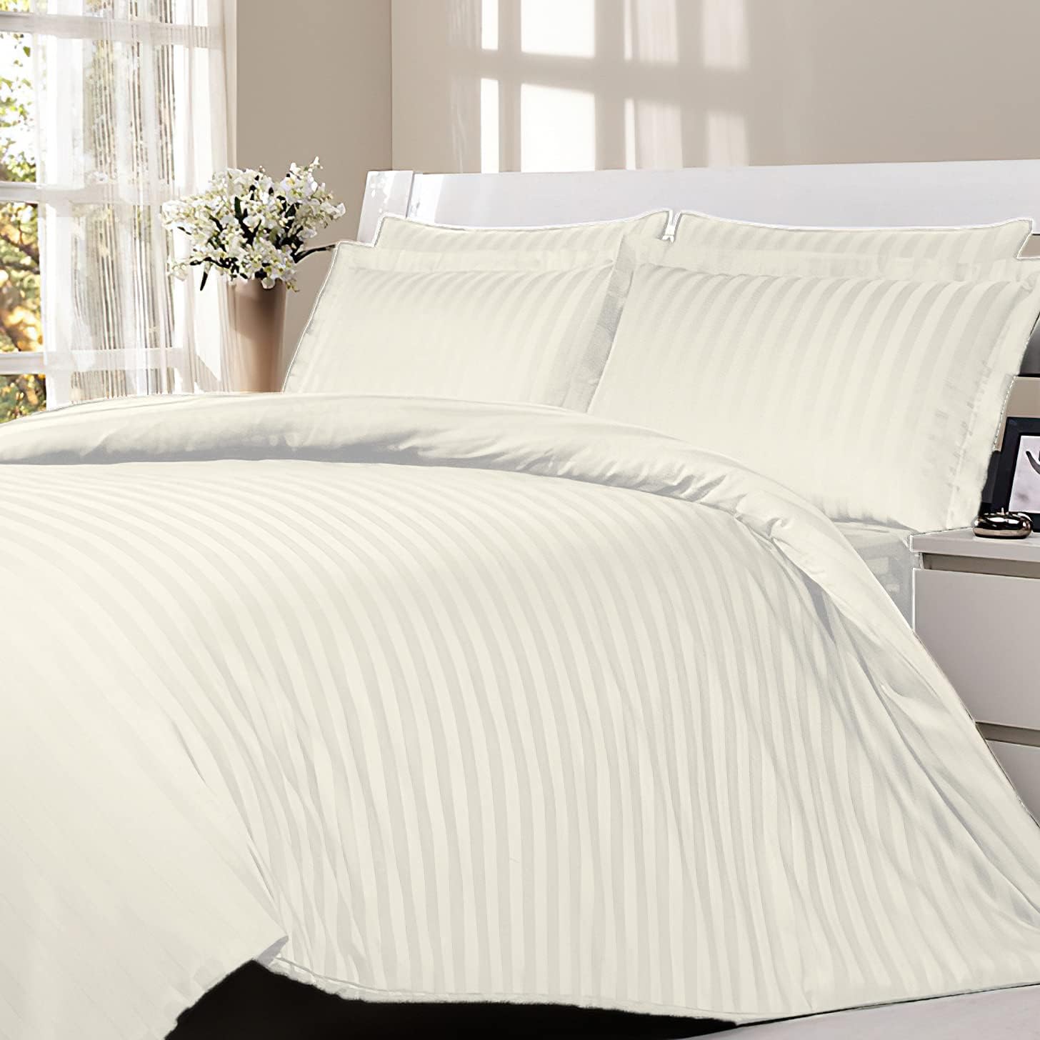 Rezlan UAE- complete duvet cover set with fitted sheet (4 pieces) soft luxurious bed sheet quilt covers and pillow -Duvet Cover -Fitted Sheet -Pillowcase (Off-white, Queen)