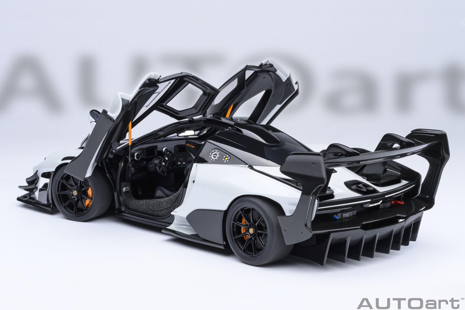Amazon.co.jp: AUTOart オートアート: MCLAREN
