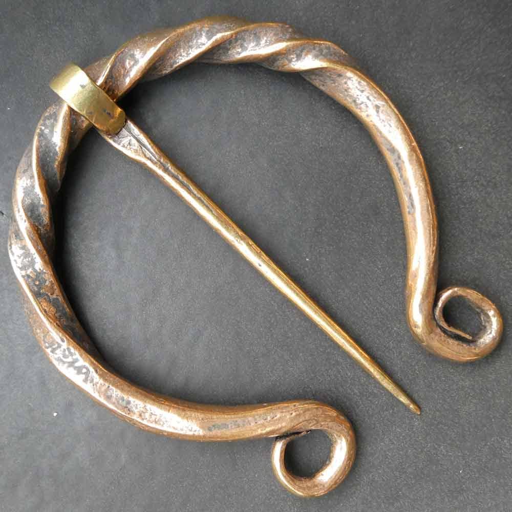 Épingle à bague médiévale en bronze - Bijou médiéval - Fermoir celtique - Fermoir de robe viking