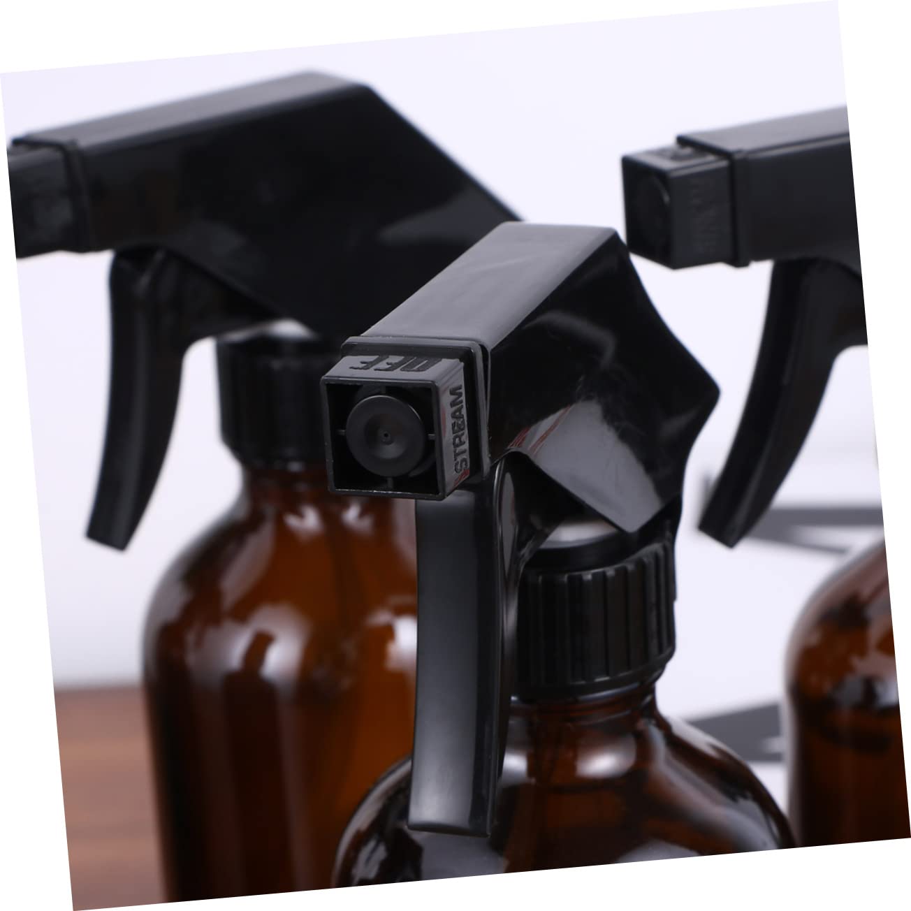 Veemoon 4 Stück 250 Ml Braune Glas Sprühflaschen aus Glas und Pp Leicht zu Benutzen und Arbeitssparend für Flüssigkeitsabfüllung und Pflanzenbewässerung
