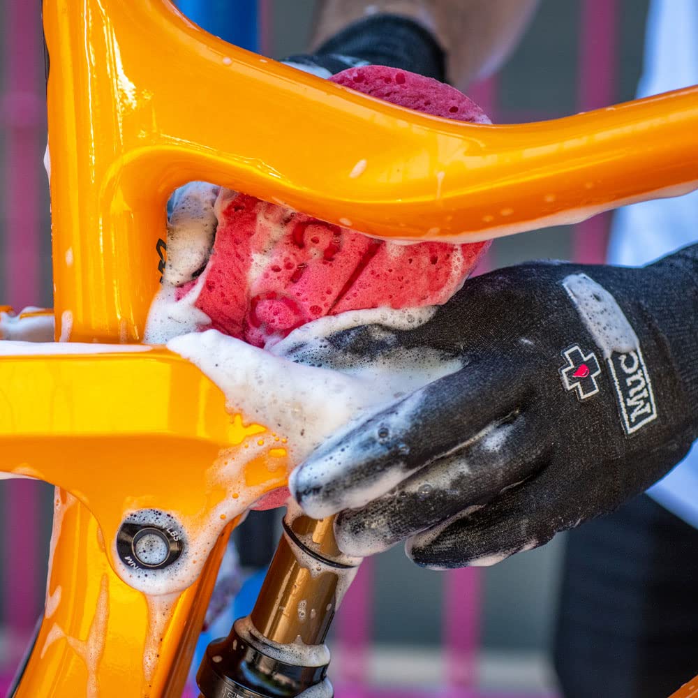 Muc-Off Fahrradpflegeset, komplettes Pflegeset zur Reinigung und Pflege Aller Arten von Fahrrädern, inklusive Fahrradreiniger, Kettenreiniger und Trockenkettenschmiermittel