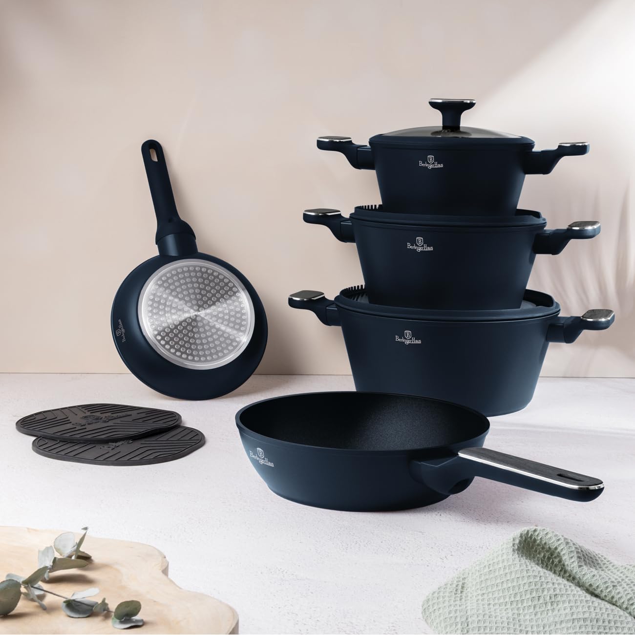 Berlinger Haus Titanbeschichtete Kochgeschirr-Set 10 Teile Deep Sea Kollektion, antihaft, langlebig, für gesundes Kochen, pflegeleicht, hochwertiges Küchenset