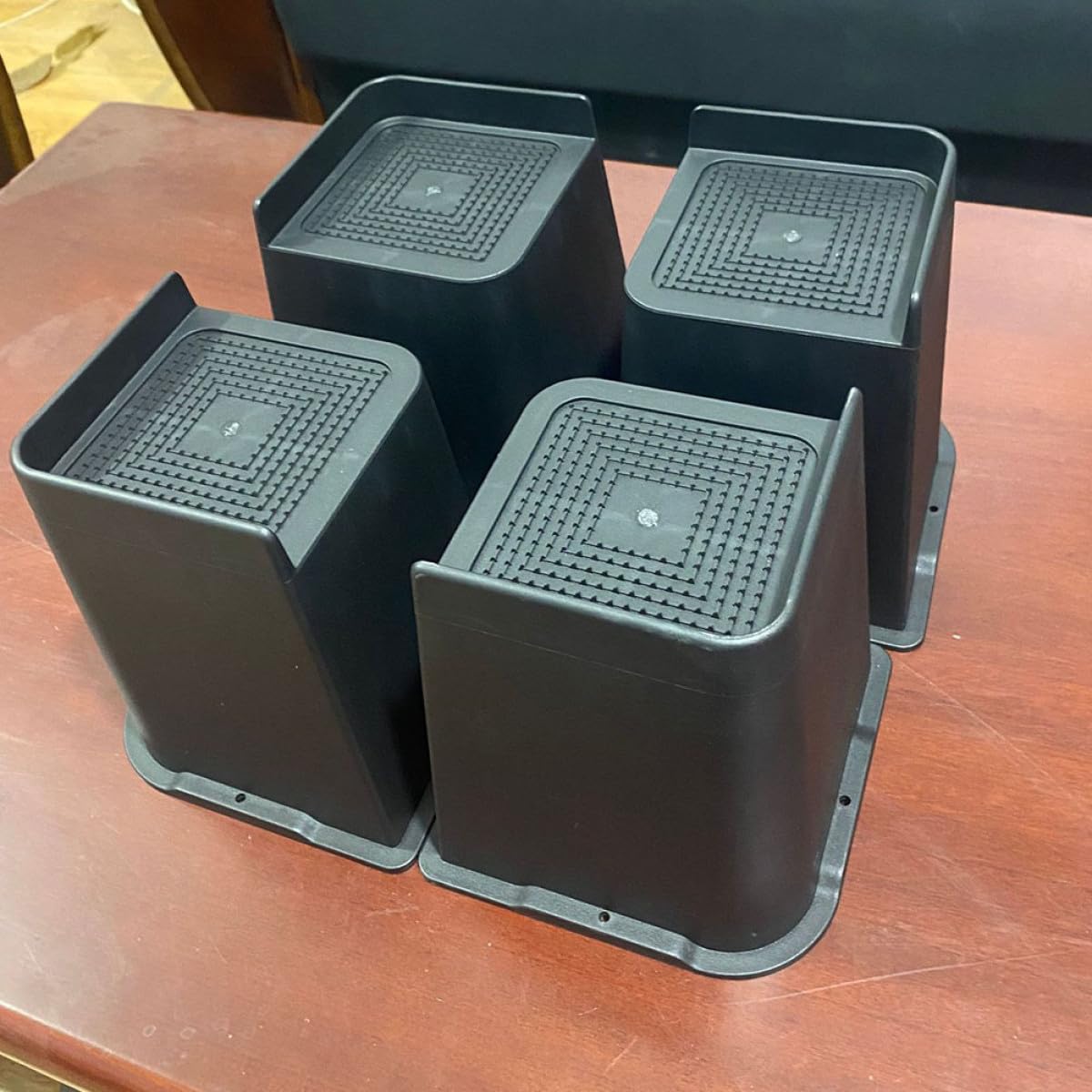 Elevadores para Patas de Sofá y Cama, 4 Piezas, Material PP Negro, Altura Ajustable y Diseño Estable para Muebles en Hogar