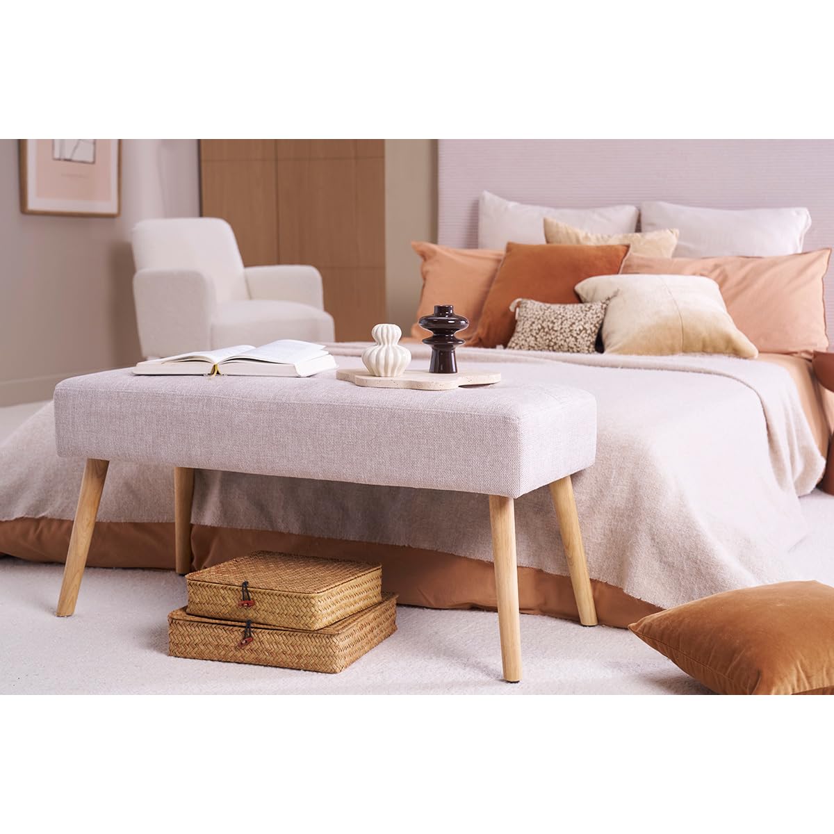 Miliboo Banc scandinave capitonné en Tissu Effet Velours texturé Beige et Bois Clair L96 cm GUESTA