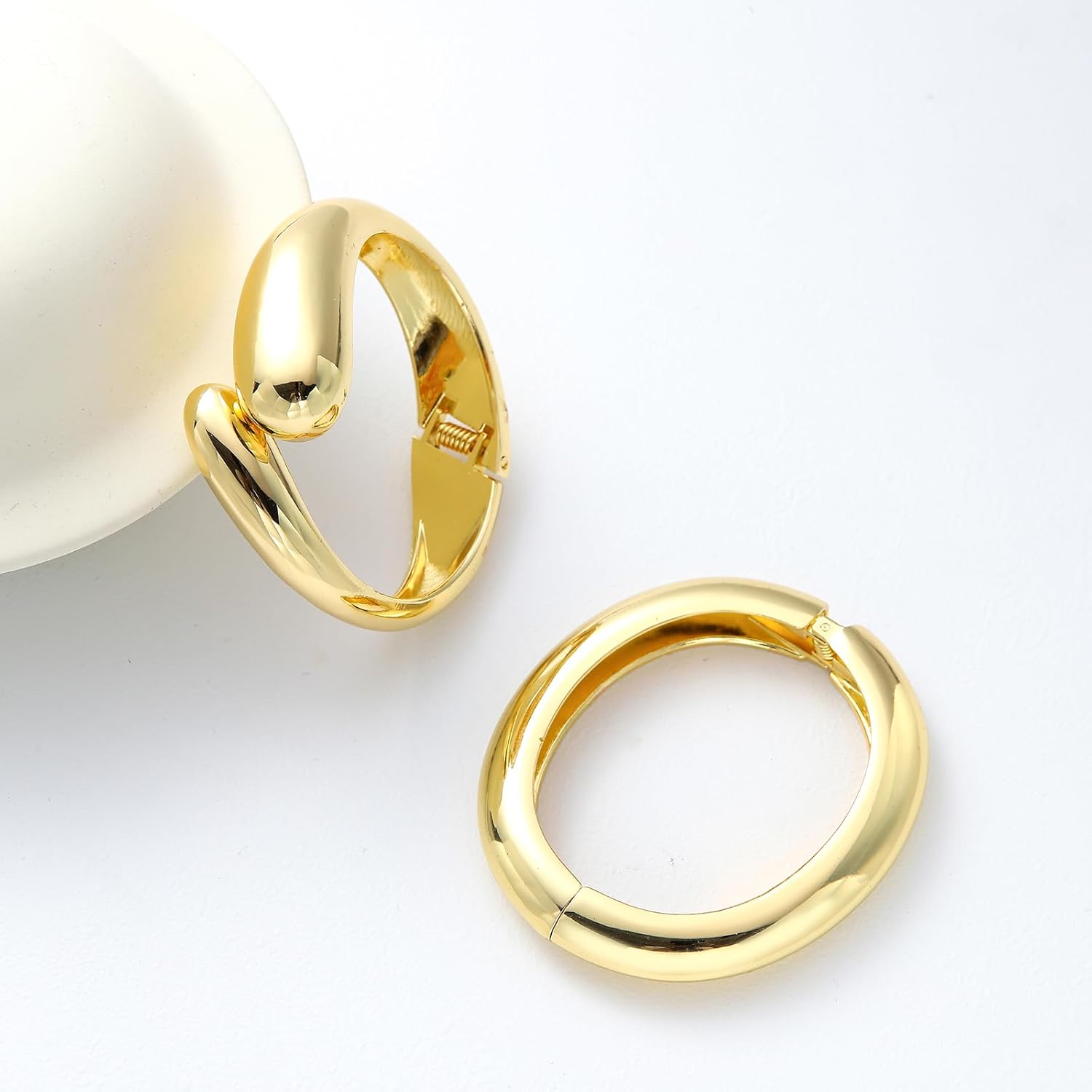 2pcs Gold Bangle Bracelets for Women, Trendy Hinged Cuff Open Wide Chunky Gold Bracelet Stack Arm Cuff Jewelry for Women - Image 4