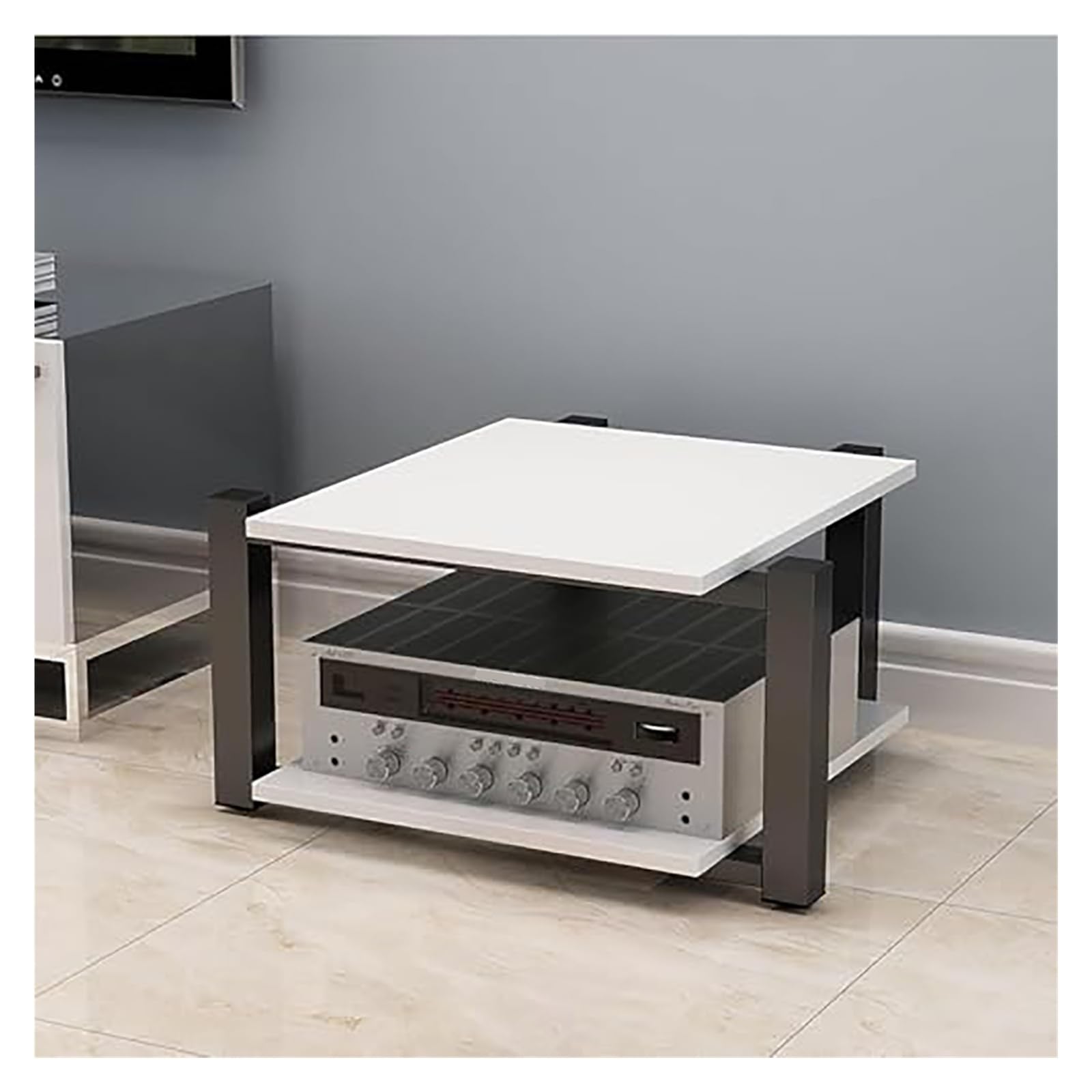 Étagère élégante en acier pour un home cinéma épuré et un salon design