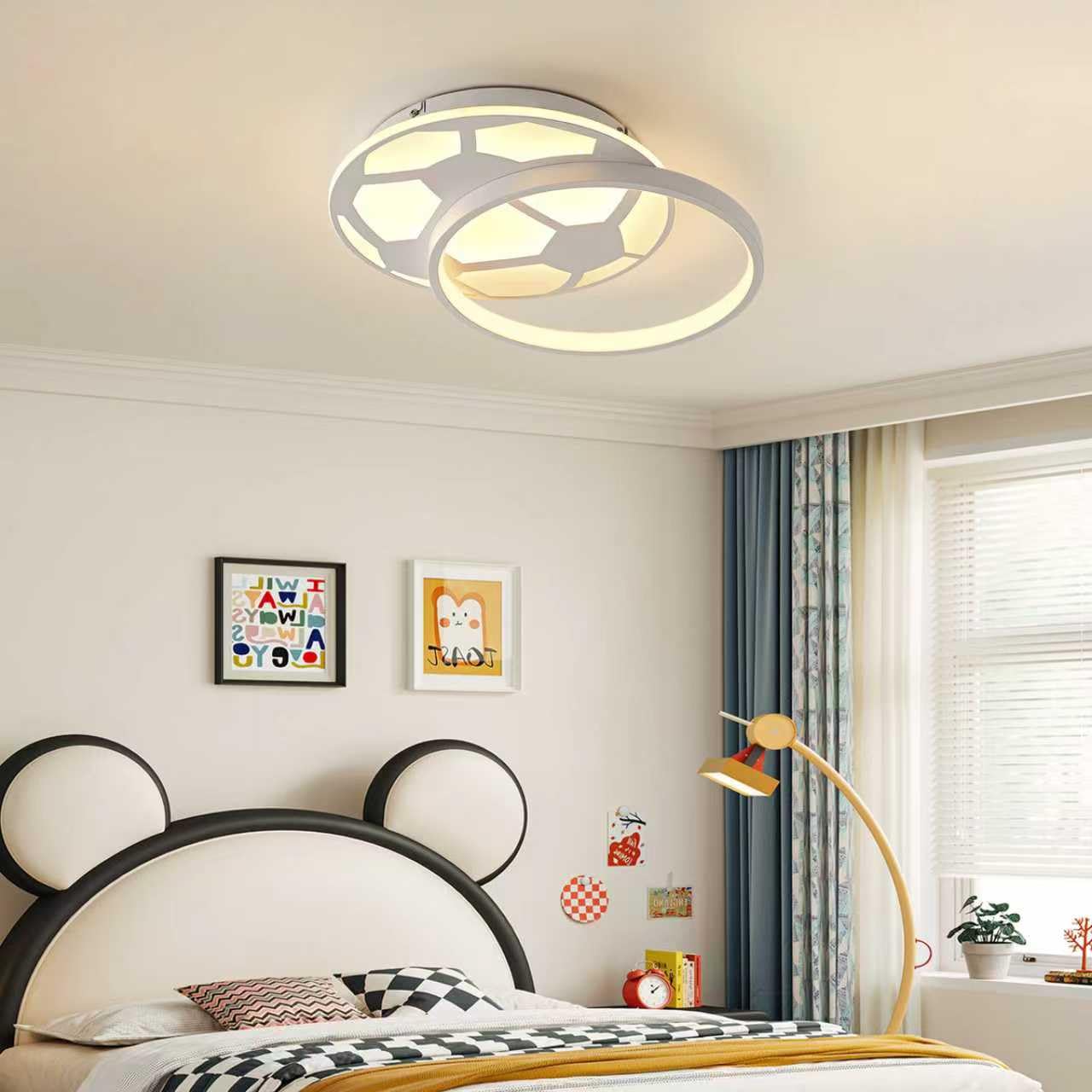 LED Kinder Deckenleuchte, 40CM Deckenlampe LED Fußball Dimmbar mit Fernbedienung und APP, Deckenleuchte Kinderzimmer Lampe mit Timer- und Speicherfunktionen für Kinderzimmer, Jugendzimmer