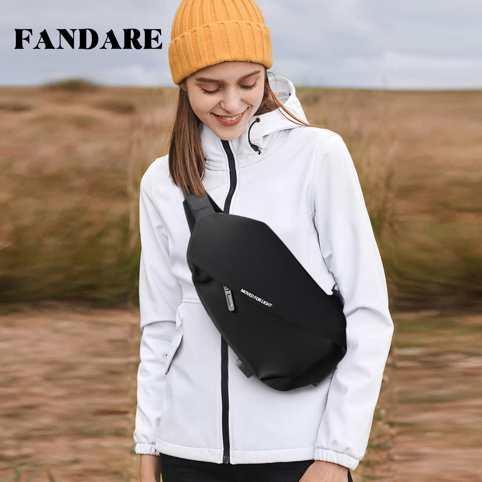 FANDARE Ultraléger Sac de Poitrine Sling Crossbody Bag Homme Femme Sacoche avec Port de Charge USB Sac d'Epaule Sacoche de Ceinture Sac Bandoulière pour Voyage Randonnée Cyclisme Jogging Étanche