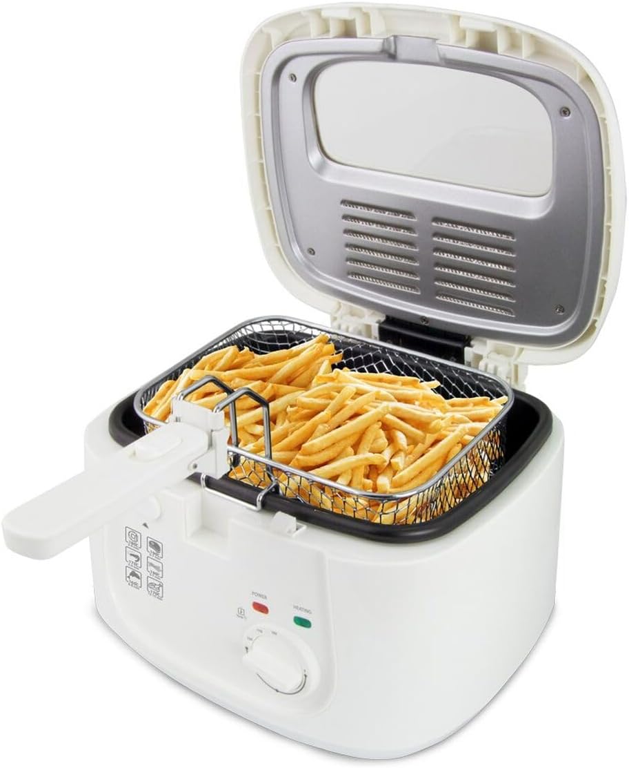 Esperanza EKG012 Deep Fryer with French fries in the basket