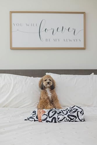 Miniatura 4 de MOMMY O CLOCK Bata de maternidad y manta para bebé, bata de seda de leche a juego y envoltura de envoltura para mamá y bebé, Corazones Bw