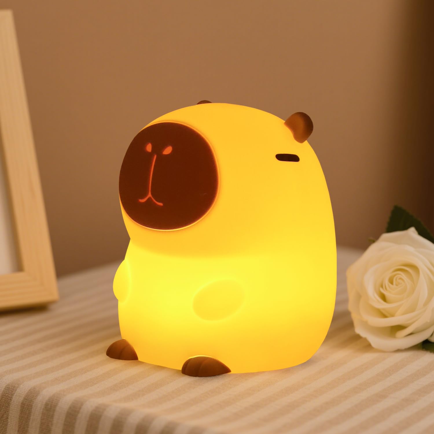 Capybara Nachtlicht, süßes Squishy Silikon Nachtlicht für Kinder, langlebig wiederaufladbar, Tippen zum Einstellen der Helligkeit, sichere Capybara-Geschenke für Schlafzimmer, Kinderzimmer