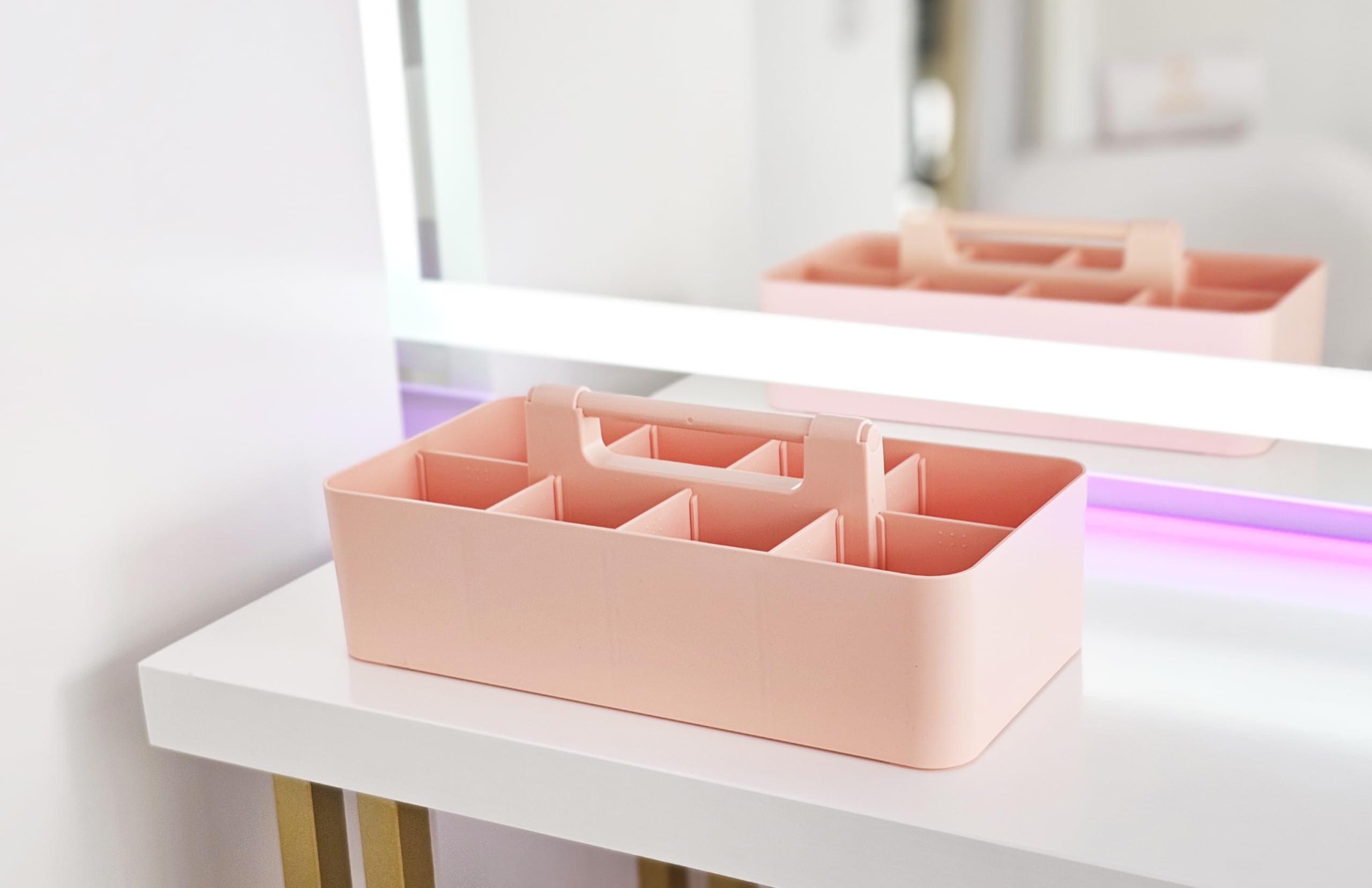 Nowy plastikowy przenośny organizer do makijażu Caddy Tote podzielony kosz z uchwytem, do przechowywania w łazience - mieści różowe pędzle do makijażu, paleta cieni do powiek, szminka - bardzo duża wyprodukowana w USA (Indie Pink)