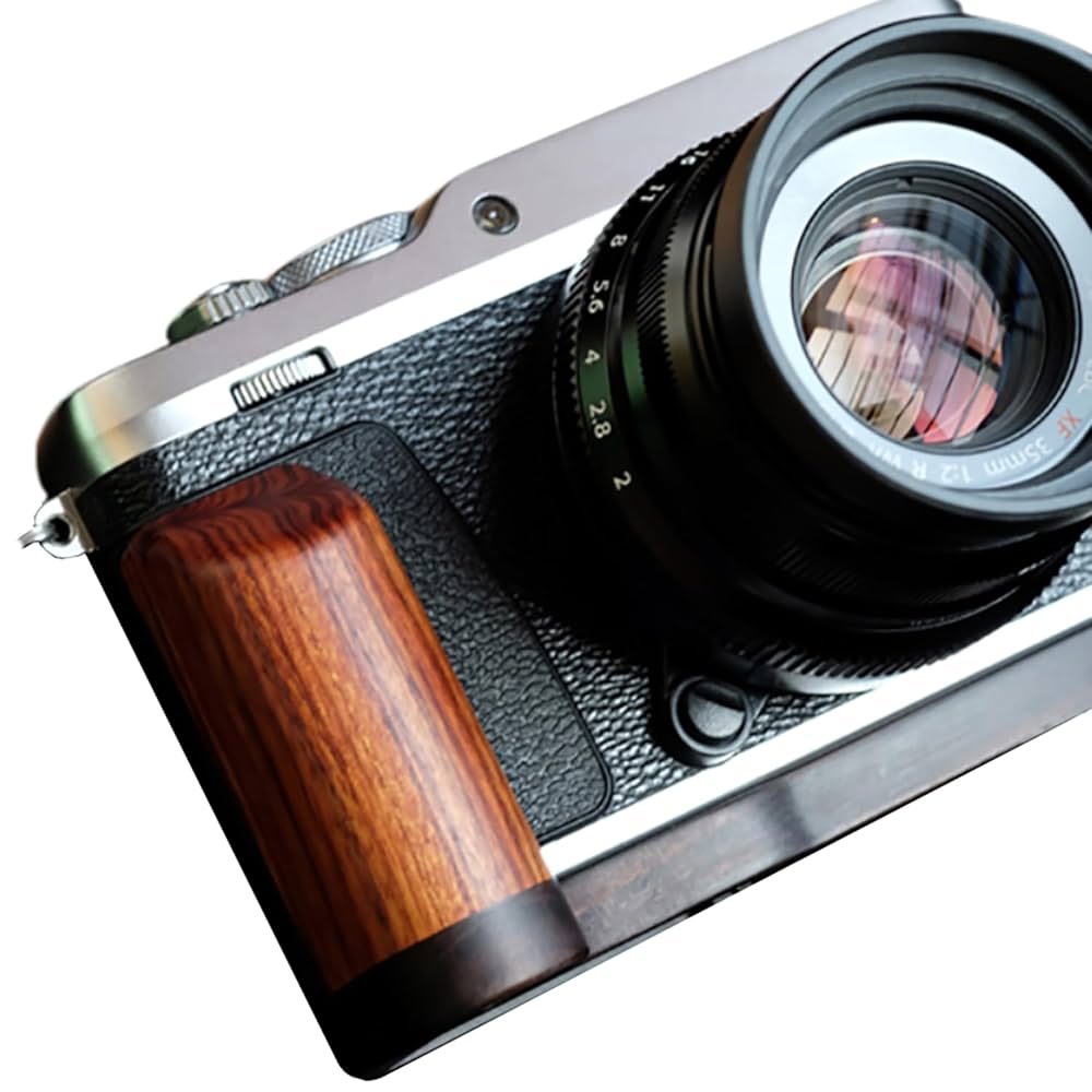 ★富士フィルムFUJIFILM X-E3 純正グリップ付き★ ☆富士フィルムFUJIFILM X-E3 純正グリップ付き☆
