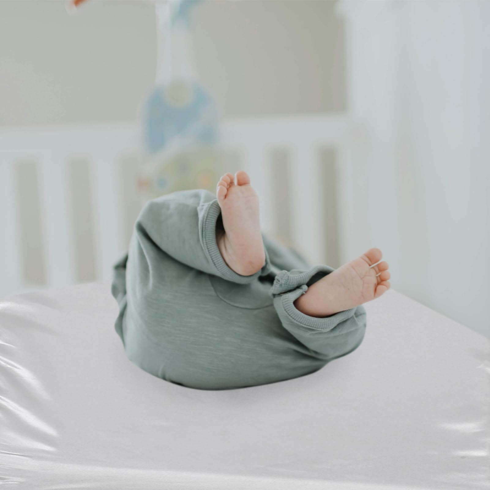 BESPORTBLE Lot de 2 Draps de Matelas en Microfibre Respirante pour Berceau, Housse Fine et Polyvalente Adaptée la Chambre du Bébé