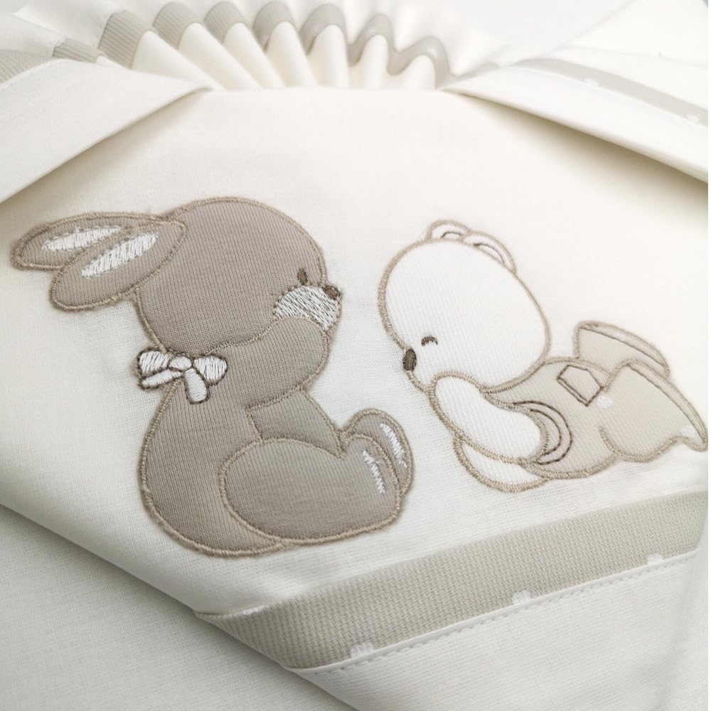 Set Corredo Letto Piumone Lenzuolo Federa Lettino Neonato Trapunta Culla Bambino Sfoderabile Anallergico Traspirante Antiacaro Antisoffoco Antiallergico (NEXT2ME, Serie “Sempre amici” Tortora)