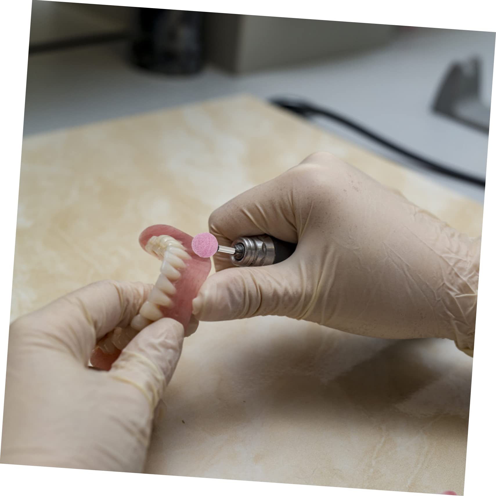 100 Teste Abrasive Sferiche per Lucidatura e Rettifica, Piccole Punte per Molatura a Mola Gambo 3mm, Utensili Pratici per Lavorazioni di Precisione e Pulizia Sbavature, Set