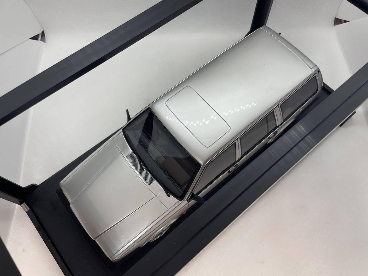 Amazon | Cult 1/18 ボルボ VOLVO 740 Turbo Estate 1988 Silver