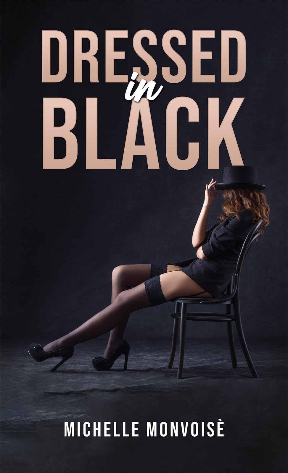 Dressed in Black.by Monvoise  New 9781035888054 Fast Free Shipping**