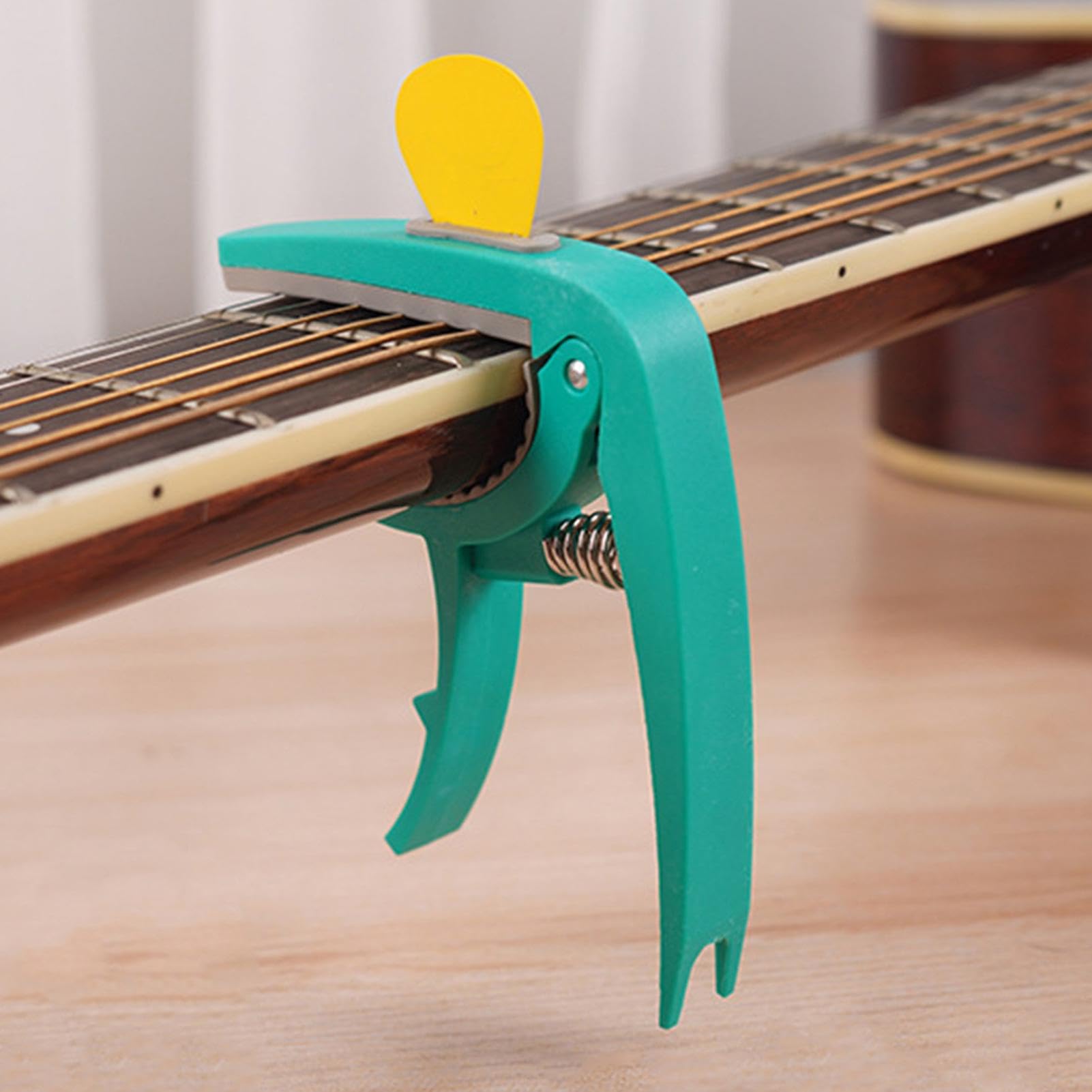 Capodastre Guitare Professionnel : Multi-Radius & Serrage Micrométrique