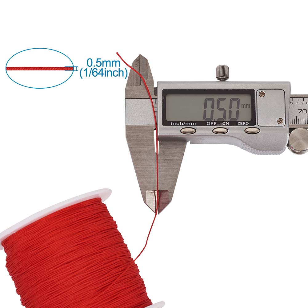 Craftdady 150 yards 0,5 mm nylon koord gevlochten kralendraad Chinese knopen macramé touw koord string voor doe-het-zelf armband ketting sieraden maken, rood Craftdady 150 yards 0,5 mm nylon koord gevlochten kralendraad Chinese knopen macramé touw koord string voor doe-het-zelf armband ketting sieraden maken, rood