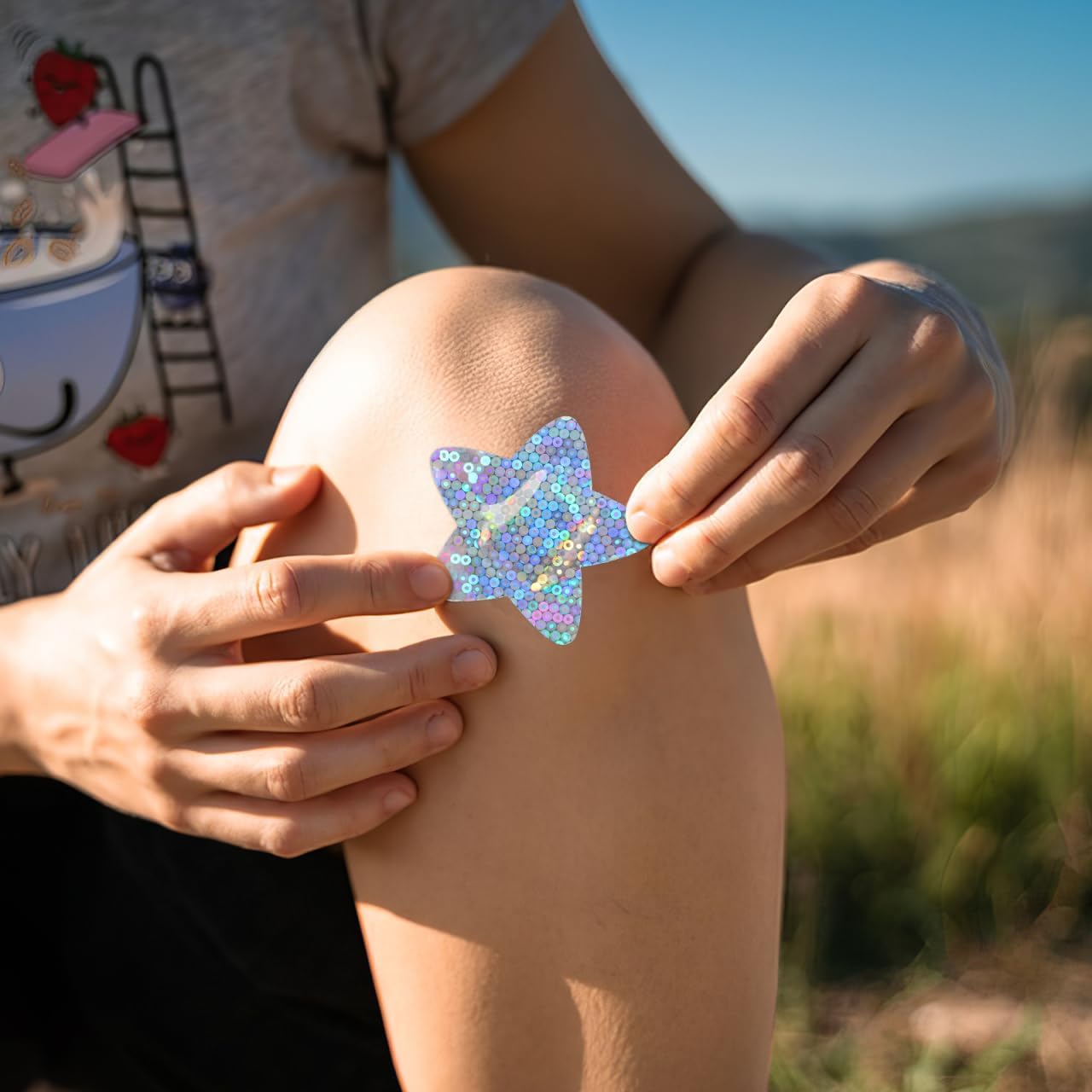 50pcs Glitter Star Breathable Care Patches for All Ages Lightweight Portable Flexible Comfortable Protection Scrapes