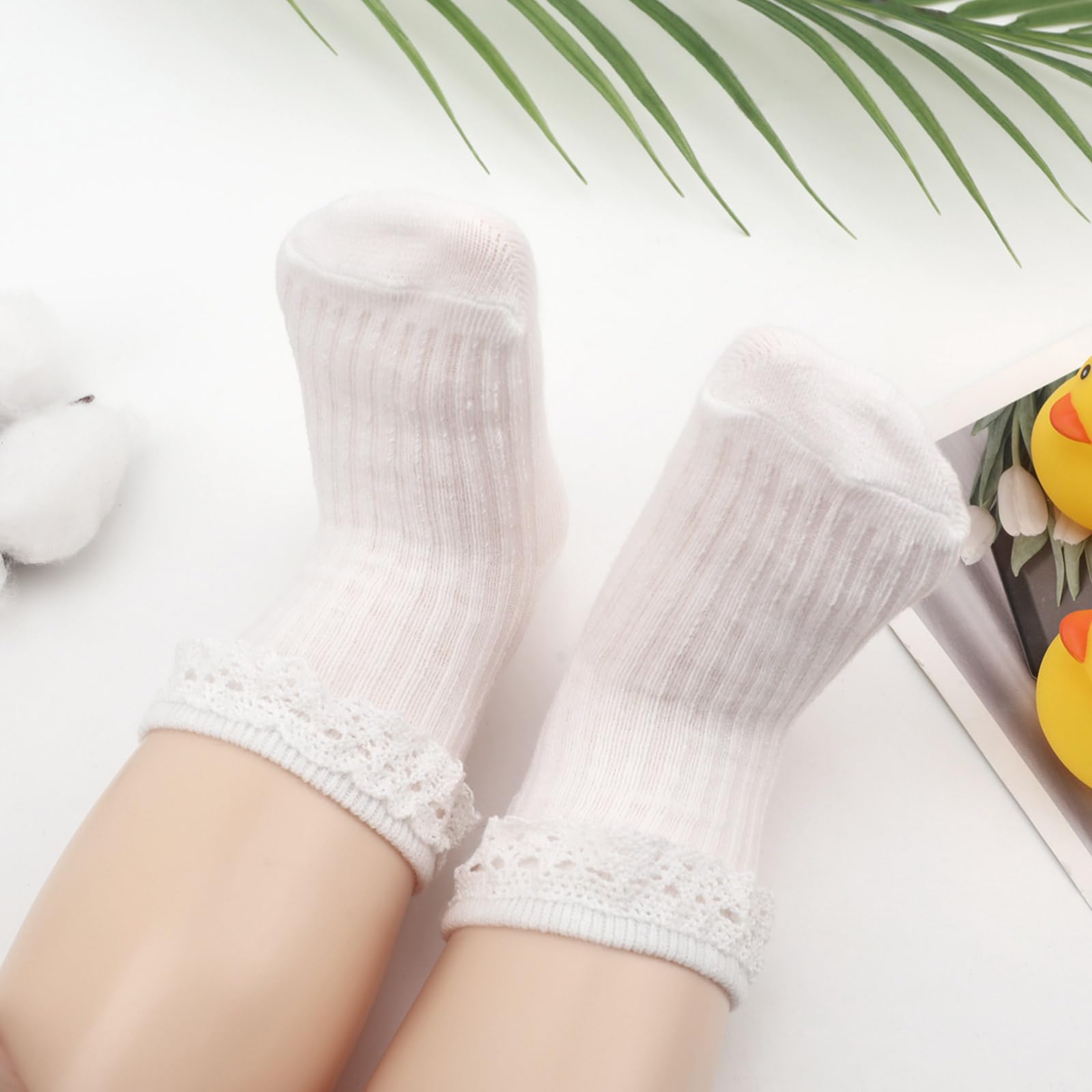 AQOKKA Calcetines para bebé niña con agarre antideslizante, bonitos volantes al tobillo, de algodón suave, calcetines para recién nacidos