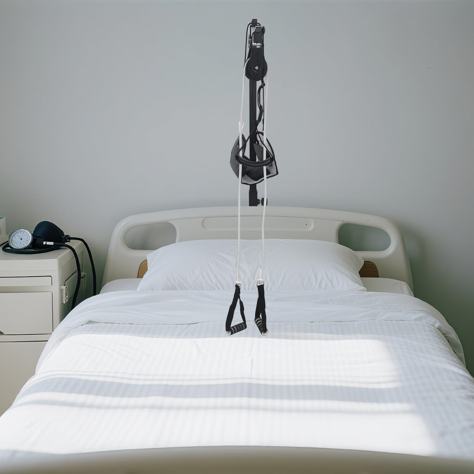 Wielofunkcyjna pomoc przy wstawaniu z regulacją wysokości, stal czarna – stojak stojący z wyciągiem na szyję i ramiona, dla seniorów i rehabilitacji