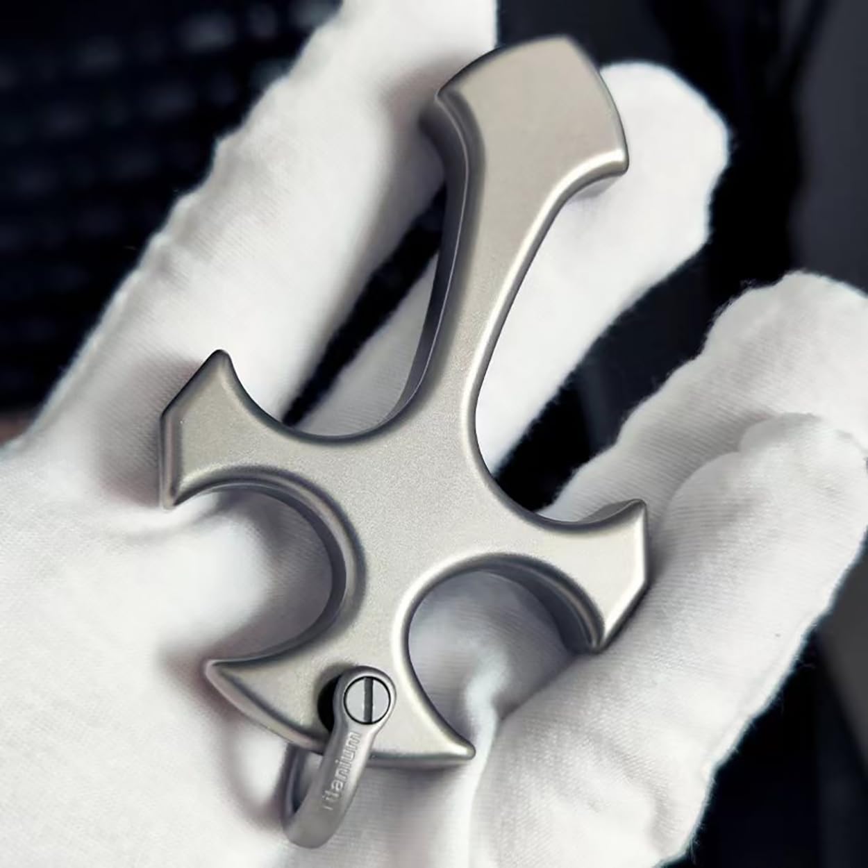 Pure Solid Titanium Cross Pendant for Men ， Handcrafted in Solid Titanium Alloy with 60cm Stainless Steel Necklace