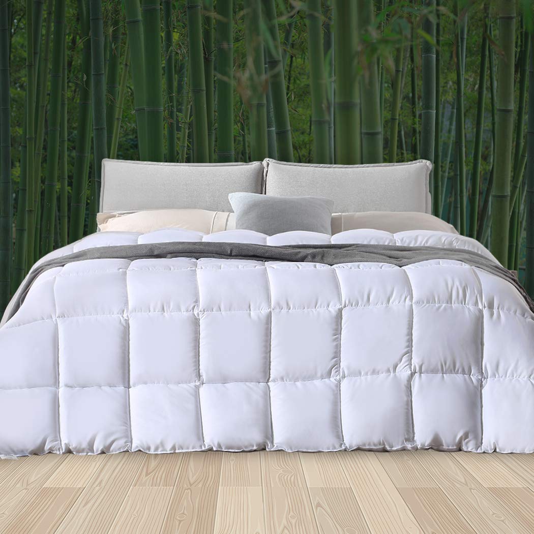 Strawberry Dreams Bright Birch Lightweight & Breathable Quilt With Edge-wrapping Strips