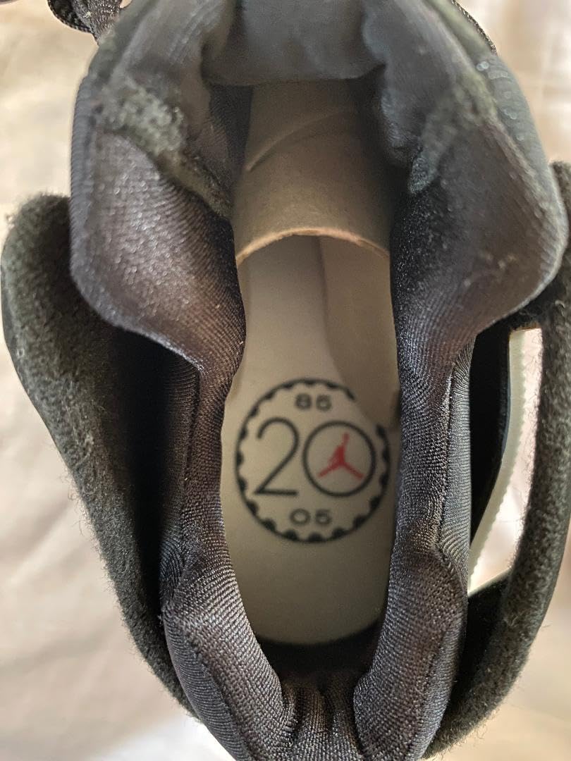記念グッズ Derek Jeter 2005 Away Game Model Cleat Amazon.co.jp: Derek Jeter 2005 Away Game Model Cleat