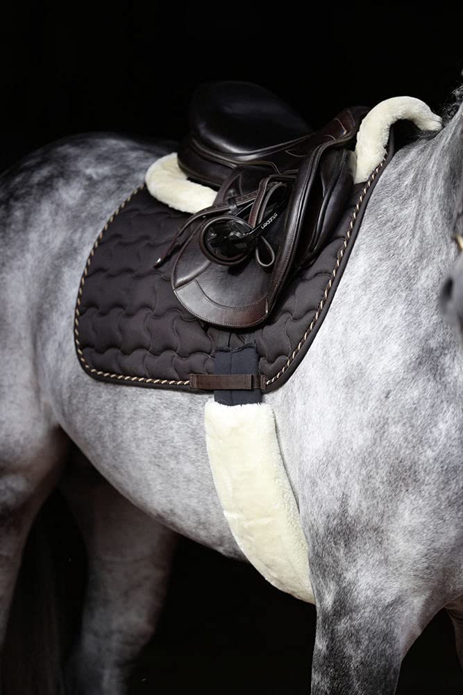 Kerbl Covalliero Saddle Girth Protector, Natural Faux Fur - Image 3