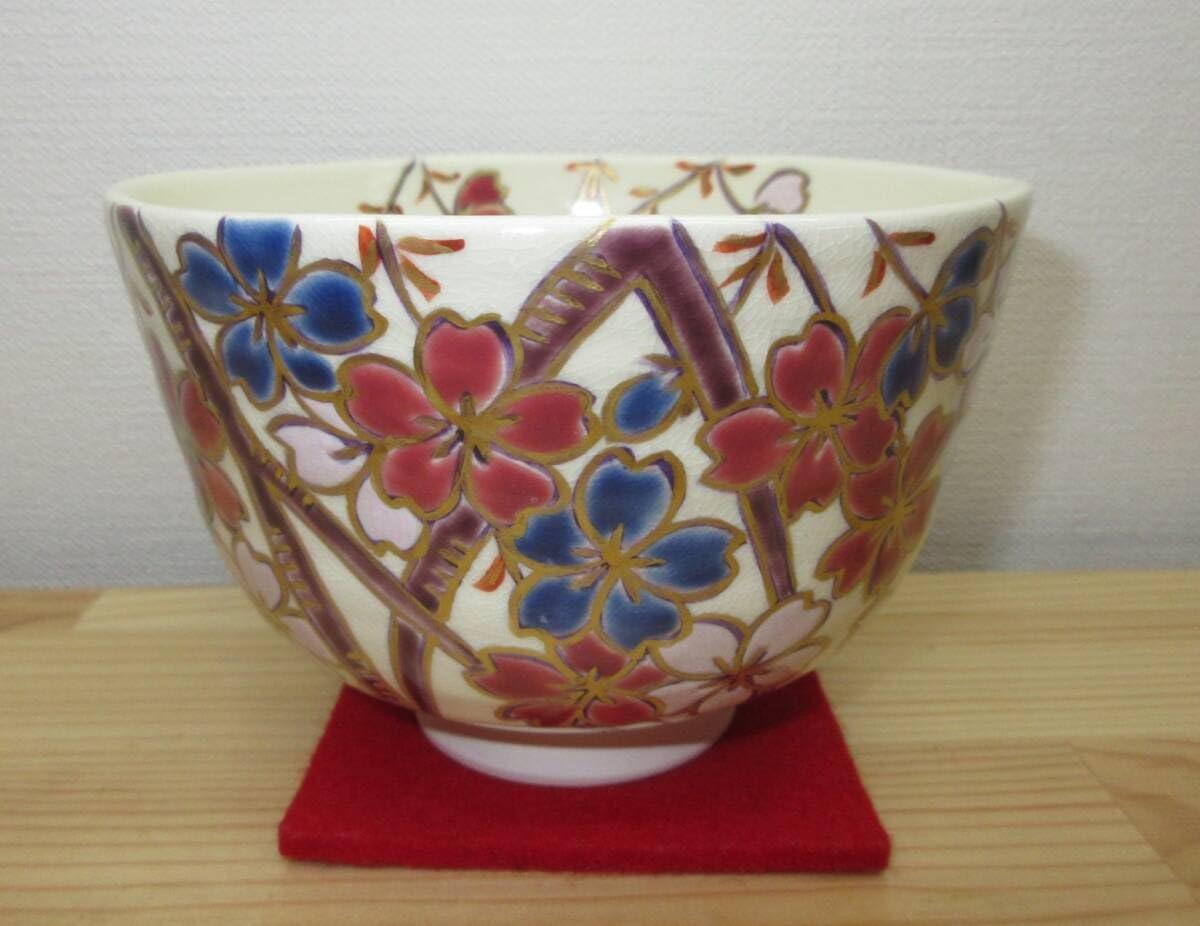送料込【逢絢亭・新品】茶道具 茶碗 京焼 枝垂桜の図 伊坂清香 紙箱入り 逢絢亭・茶道具 茶碗 🎽 京焼 枝垂桜の図 伊坂清香 紙箱入り
