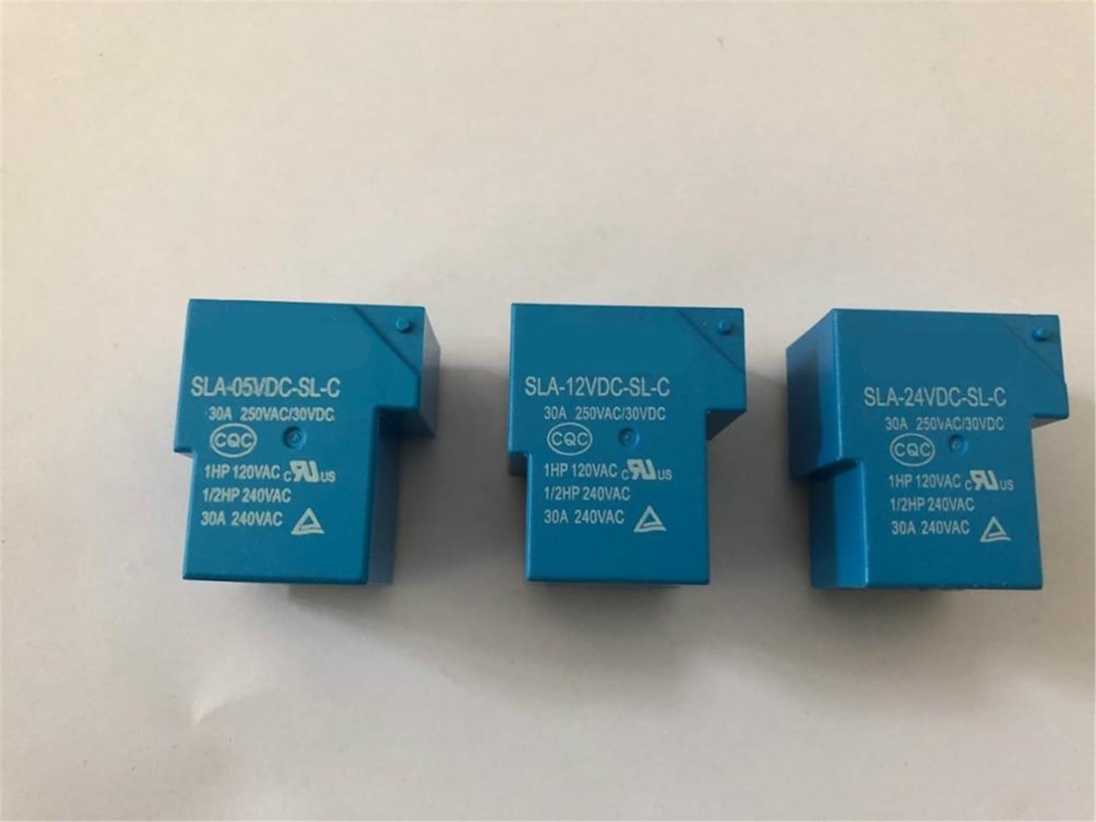Relais de puissance SLA-12VDC-SL-C 30A 6 broches pour circuit T90