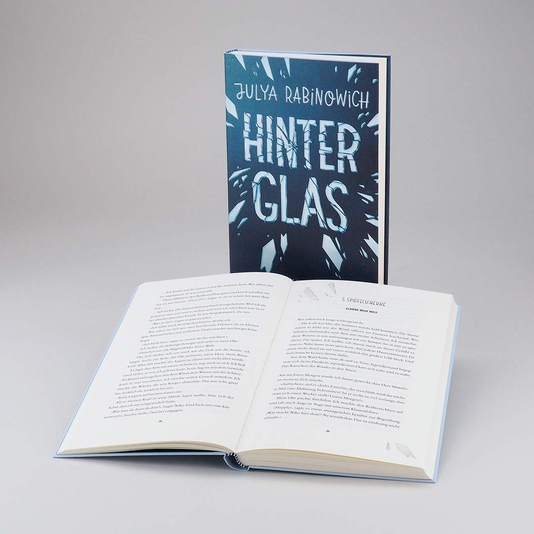 Hinter Glas