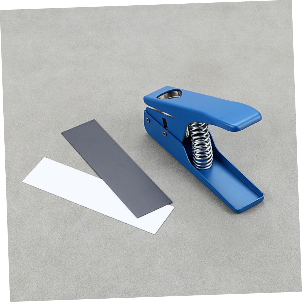 Perforatore per Plettri di Chitarra in Metallo Blu R26b | Taglio per Personalizzare Plettri, Strumento Professionale per Liutai, Adatto a Materiali Diversi
