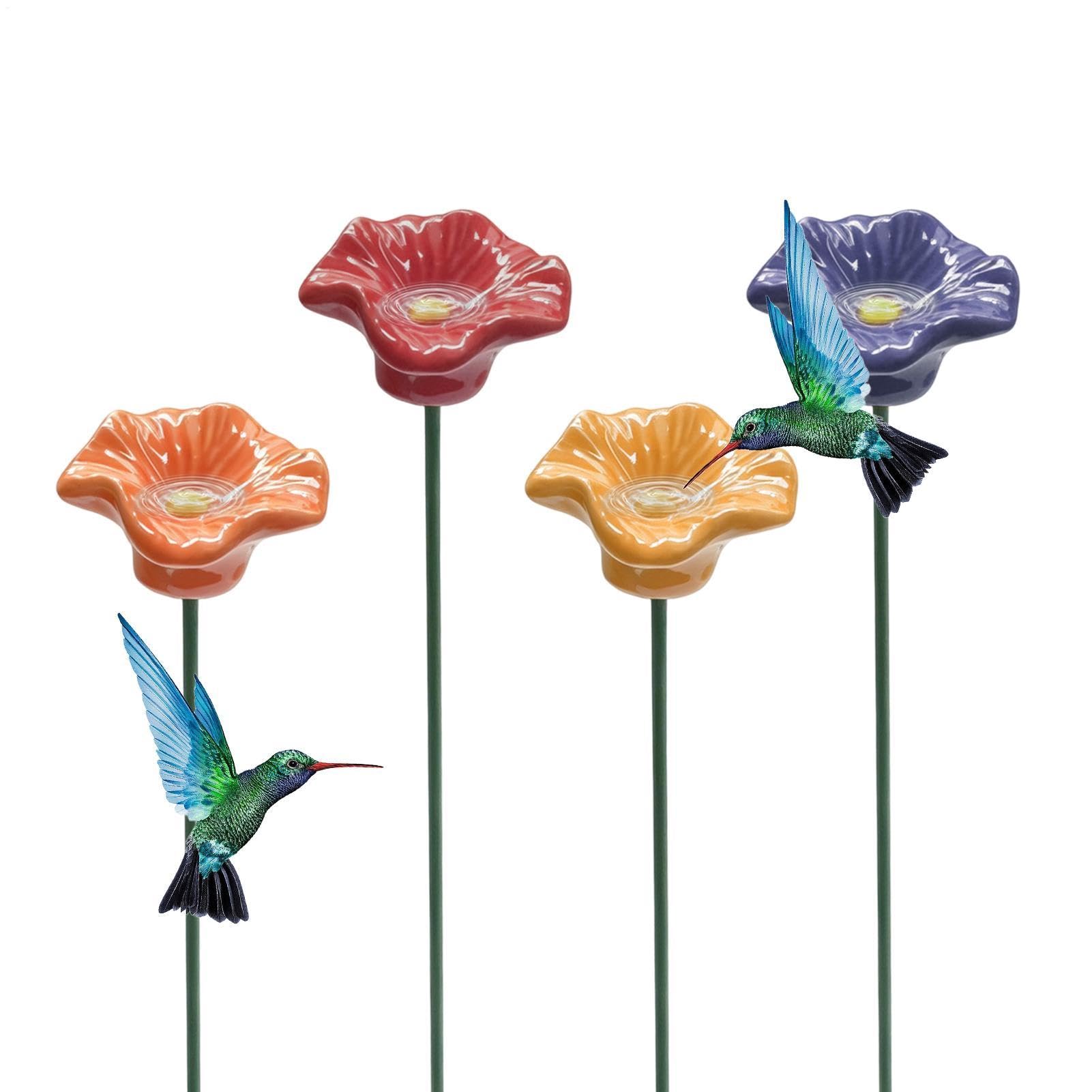 Estación de agua con 4 conectores de flores para polinizadores en jardín