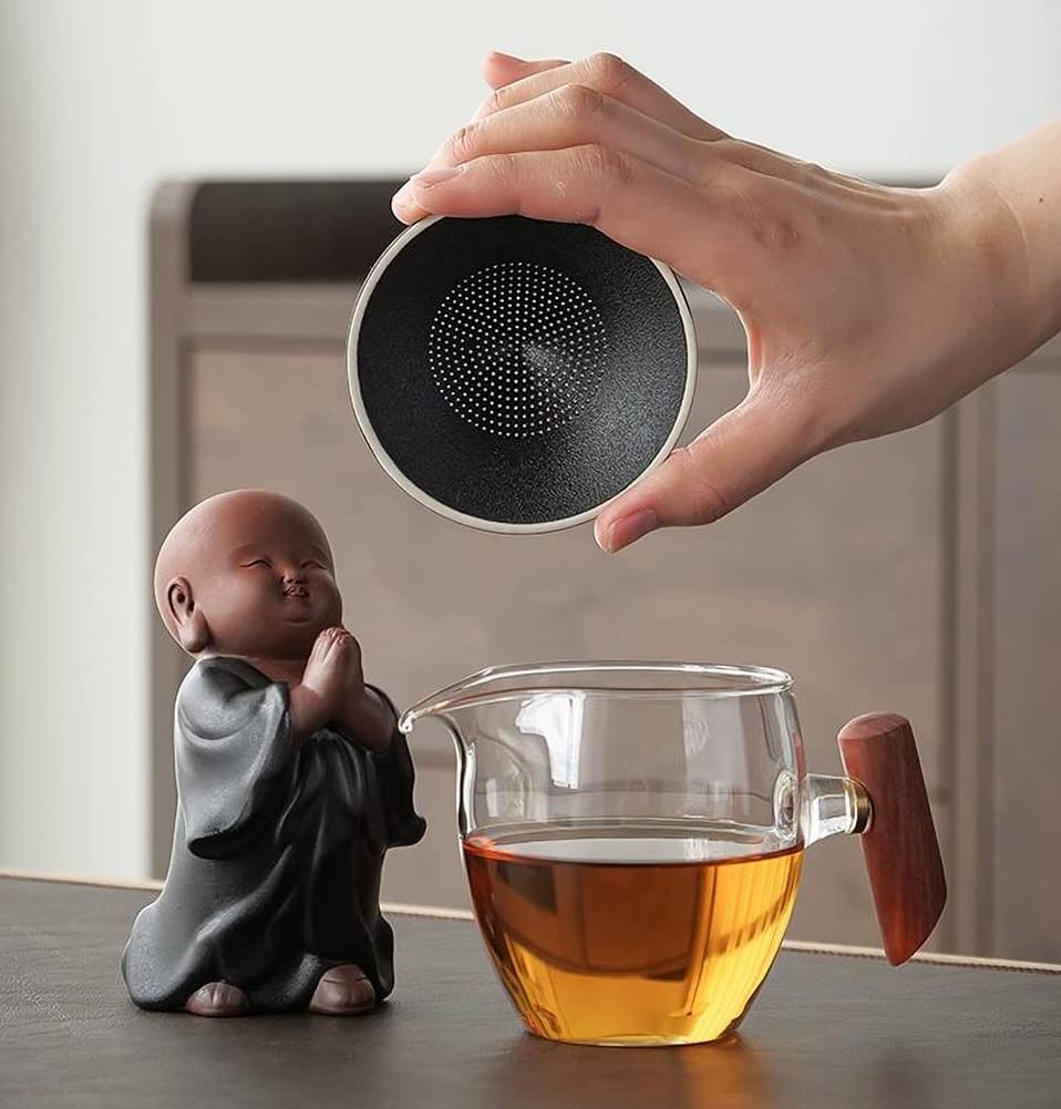 Infusor de té de malla fina de cerámica, infusor para té suelto, colador de malla fina, estatua de monje pequeño, decoración de mesa de té, filtro de té A01