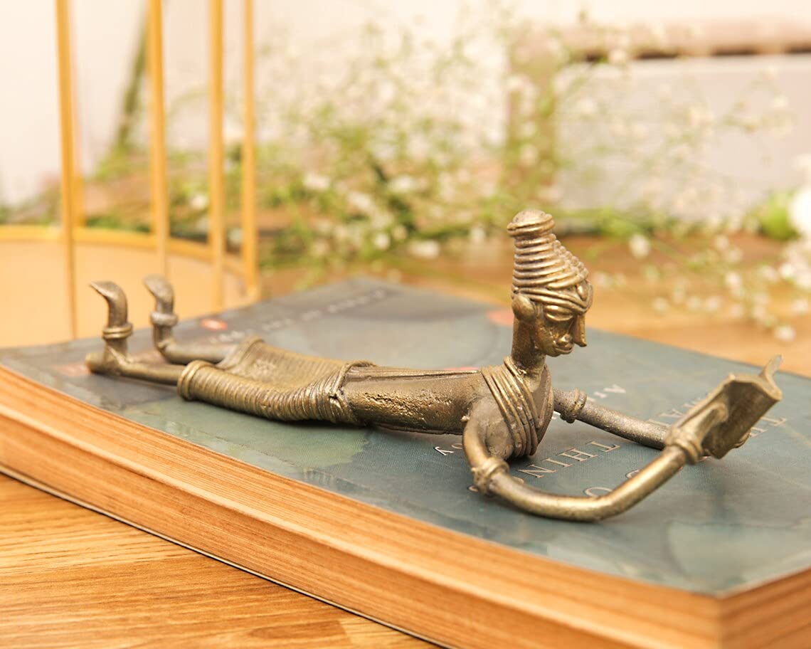 DULI Indian Traditional Dhokra Art Lady, Handcrafted Brass Statue Reading Book Lady for Decoration and Gifting, Tribal Art Brass Items