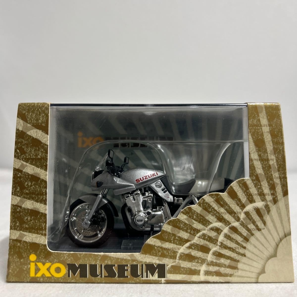 Amazon.co.jp: ixo MUSEUM 1/24 SUZUKI KATANA 1982 Silver イクソ