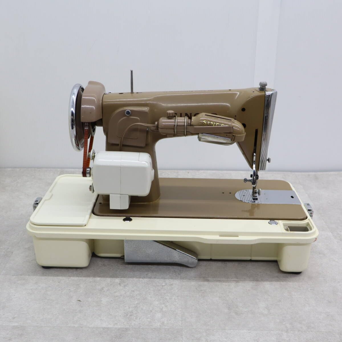 Amazon | ノーブランド品△1970年代オールドミシン|レトロミシン家庭用  