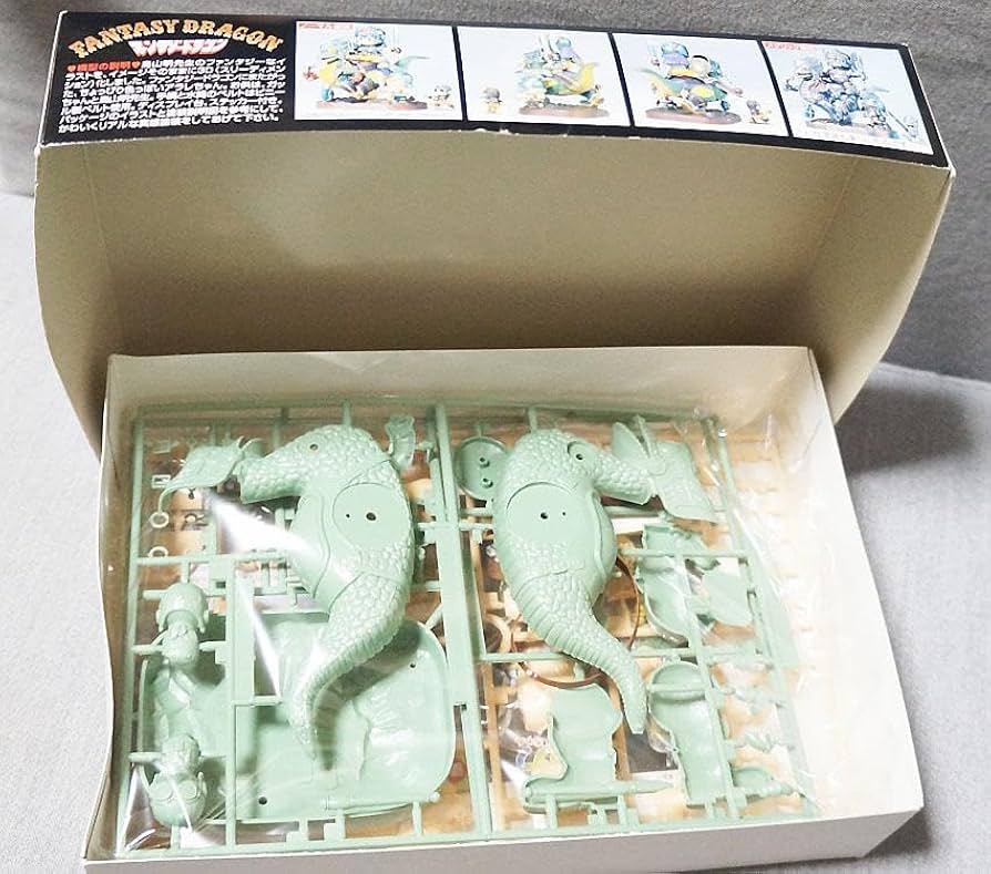 【美品】 Dr.スランプ　アラレちゃん　プラモデル　ファンタジードラゴン 作品紹介 ファンタジー ドラゴン : マルタカヤ模型